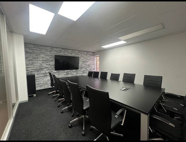 555M² OFFICE TO LET IN ILLOVO